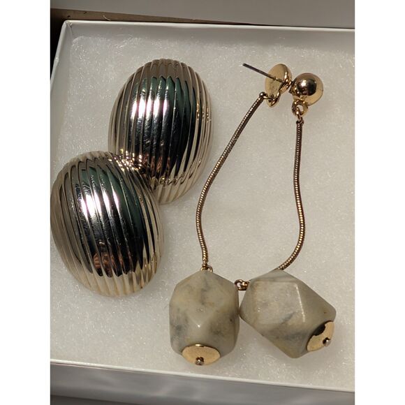 other Jewelry - Showstopper Vintage Costume Earring Set